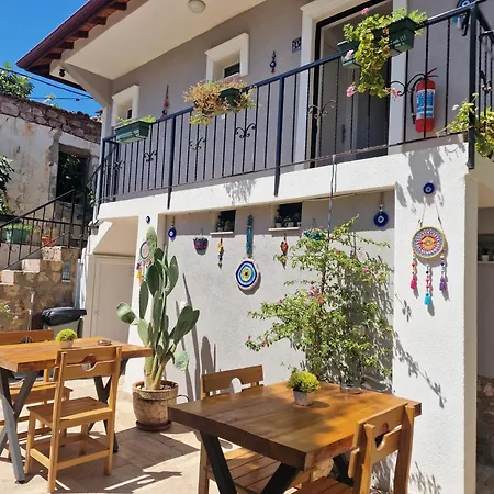 בית הארחה Otelia